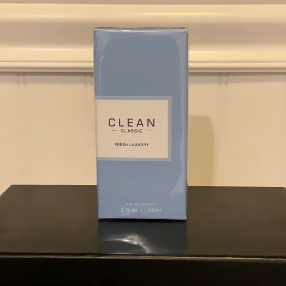 CLEAN Classic - FRESH LAUNDRY Eau De Parfum SPRAY 2 fl oz Sealed (NEW PACKAGING)